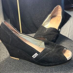 TOMS Black Peep-Toe Wedges fabric corduroy